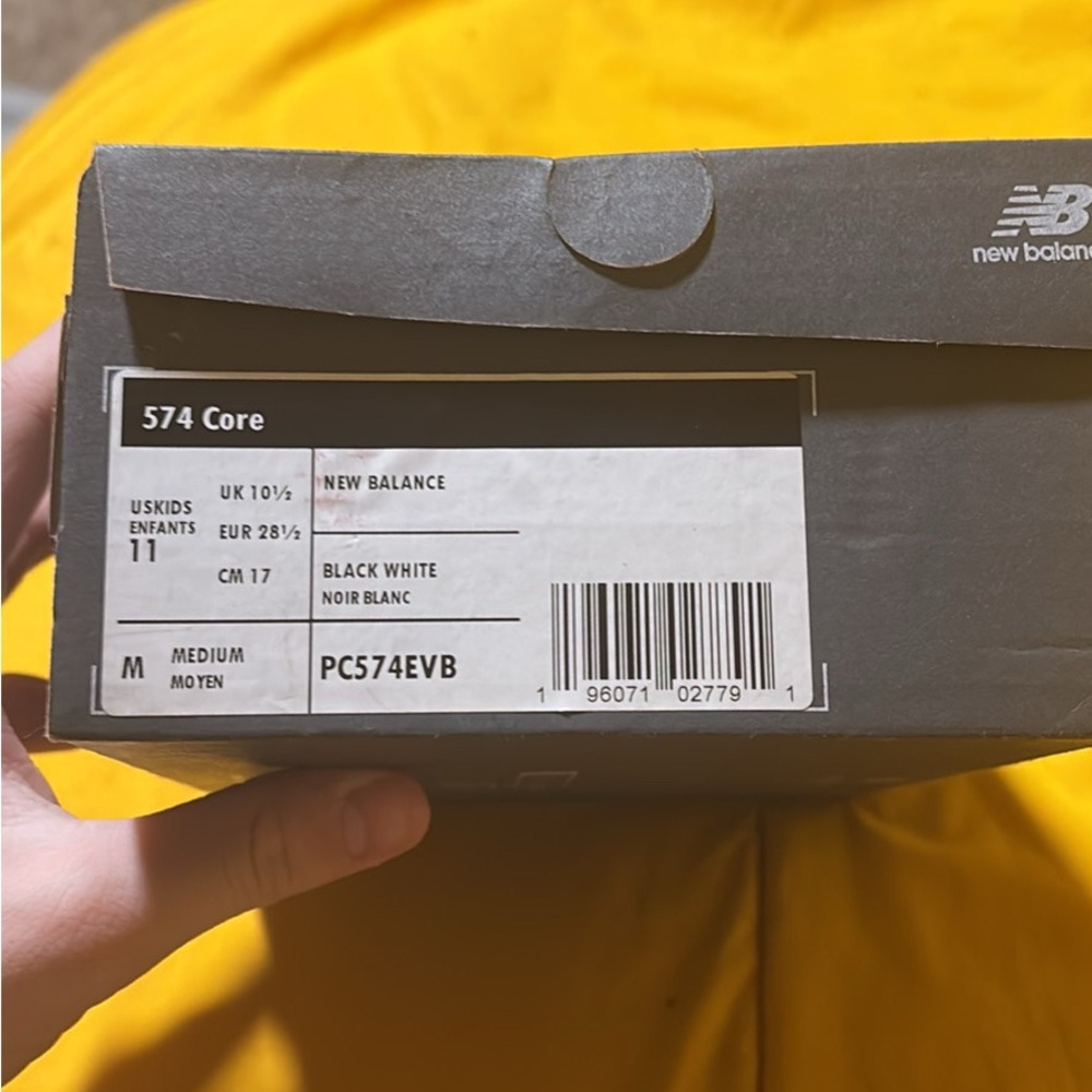 New balance 574 (size 11y ) bought the wrong size never worn - Picture 3 of 7